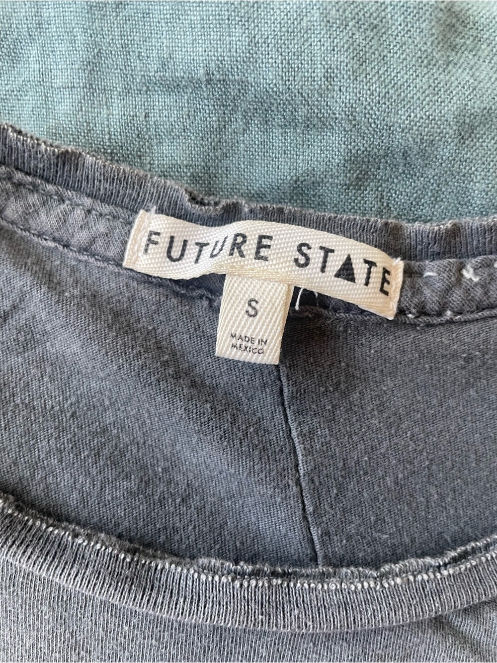 Future State UO Wave Graphic Tee - Picture 4 of 4